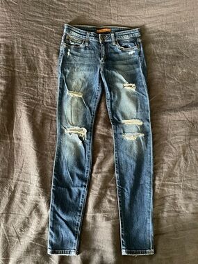 Joe's The Icon Distressed Skinny Jeans